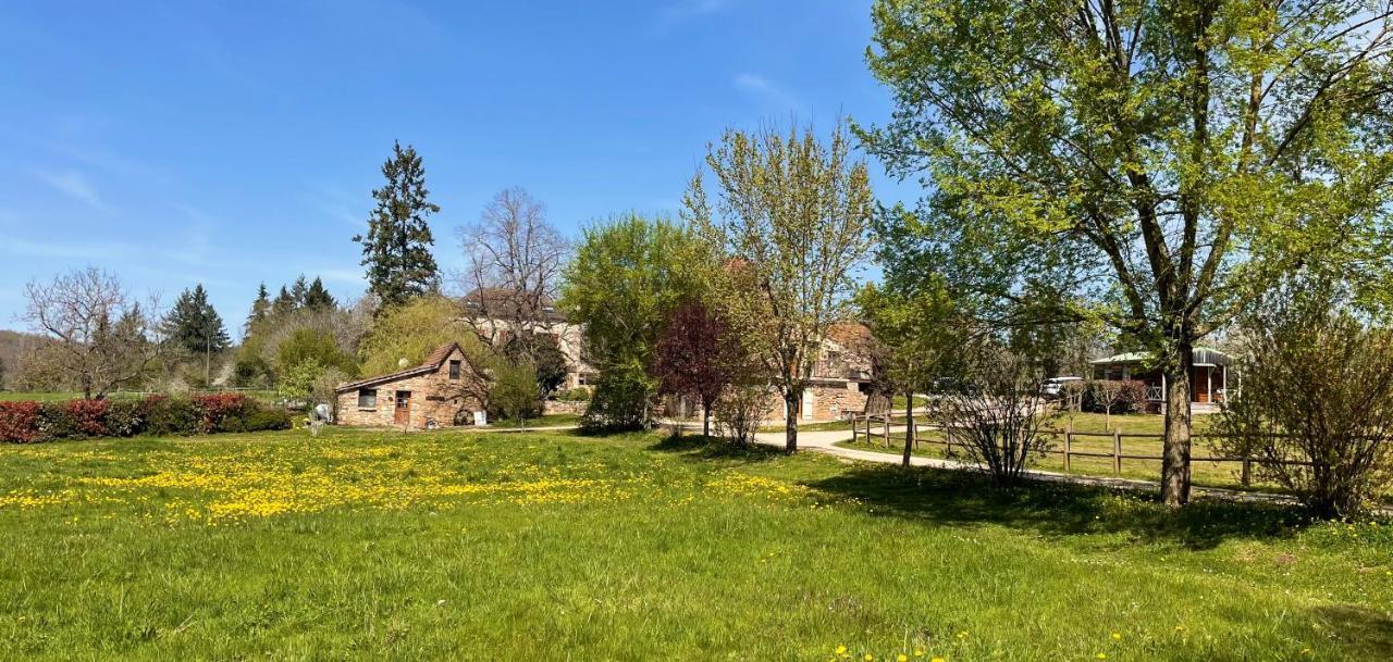 Bungalow "Les Randonneurs" Lacapelle-Marival Екстериор снимка